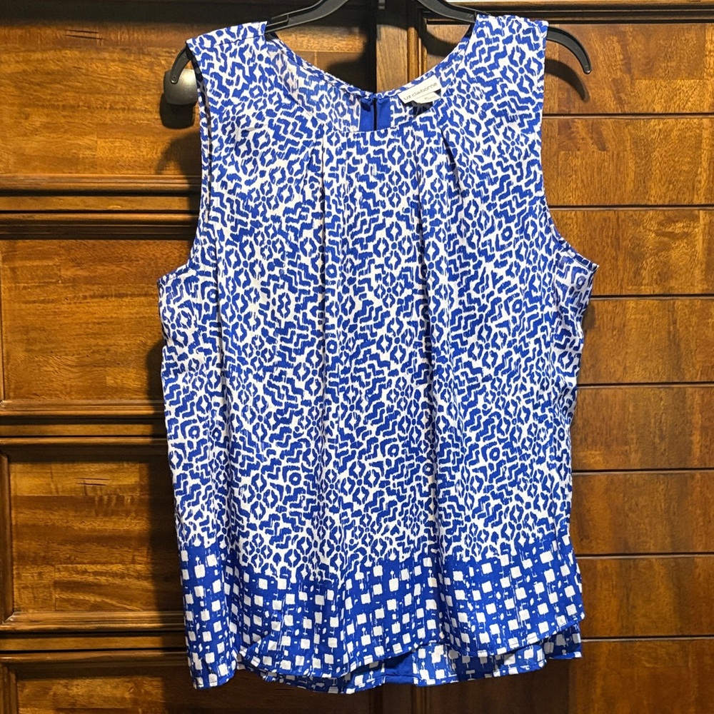 Liz Claiborne Blue and White Geometric Blouse